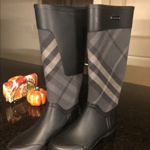 Burberry rain boots